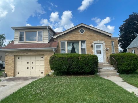 Photo of 1860 Buckingham Avenue, Westchester, IL 60154 (MLS # 11966452)