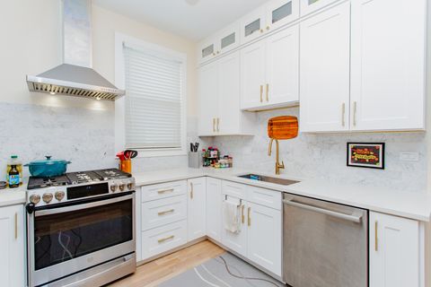 Tiny photo for 3902 N Saint Louis Avenue, Chicago, IL 60618 (MLS # 12591549)