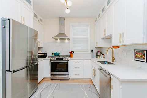 Tiny photo for 3902 N Saint Louis Avenue, Chicago, IL 60618 (MLS # 12591549)