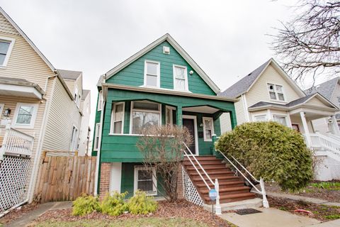Tiny photo for 3902 N Saint Louis Avenue, Chicago, IL 60618 (MLS # 12591549)