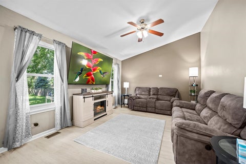 Tiny photo for 801 Martin Court, Plano, IL 60545 (MLS # 12716110)