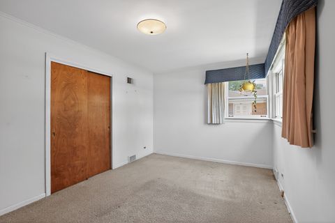 Tiny photo for 1400 London Lane, Glenview, IL 60025 (MLS # 12661719)