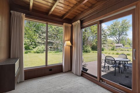 Tiny photo for 1400 London Lane, Glenview, IL 60025 (MLS # 12661719)