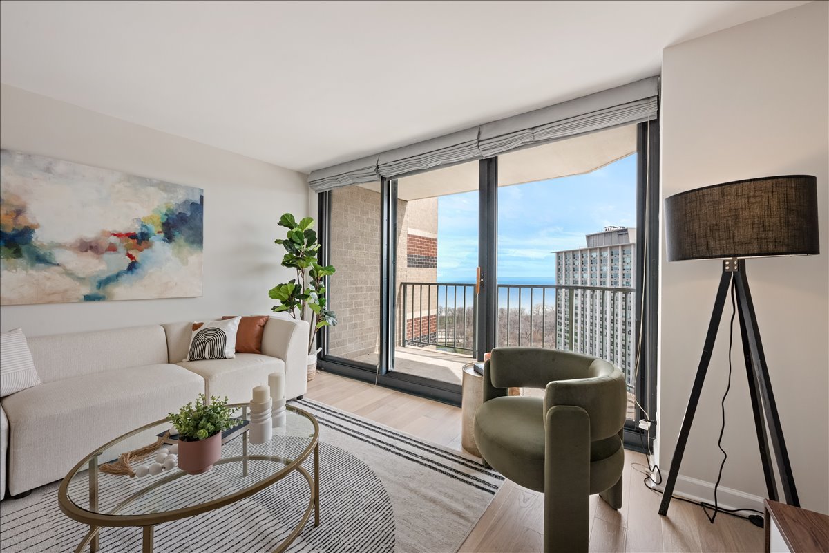 3660 N Lake Shore Drive 2507