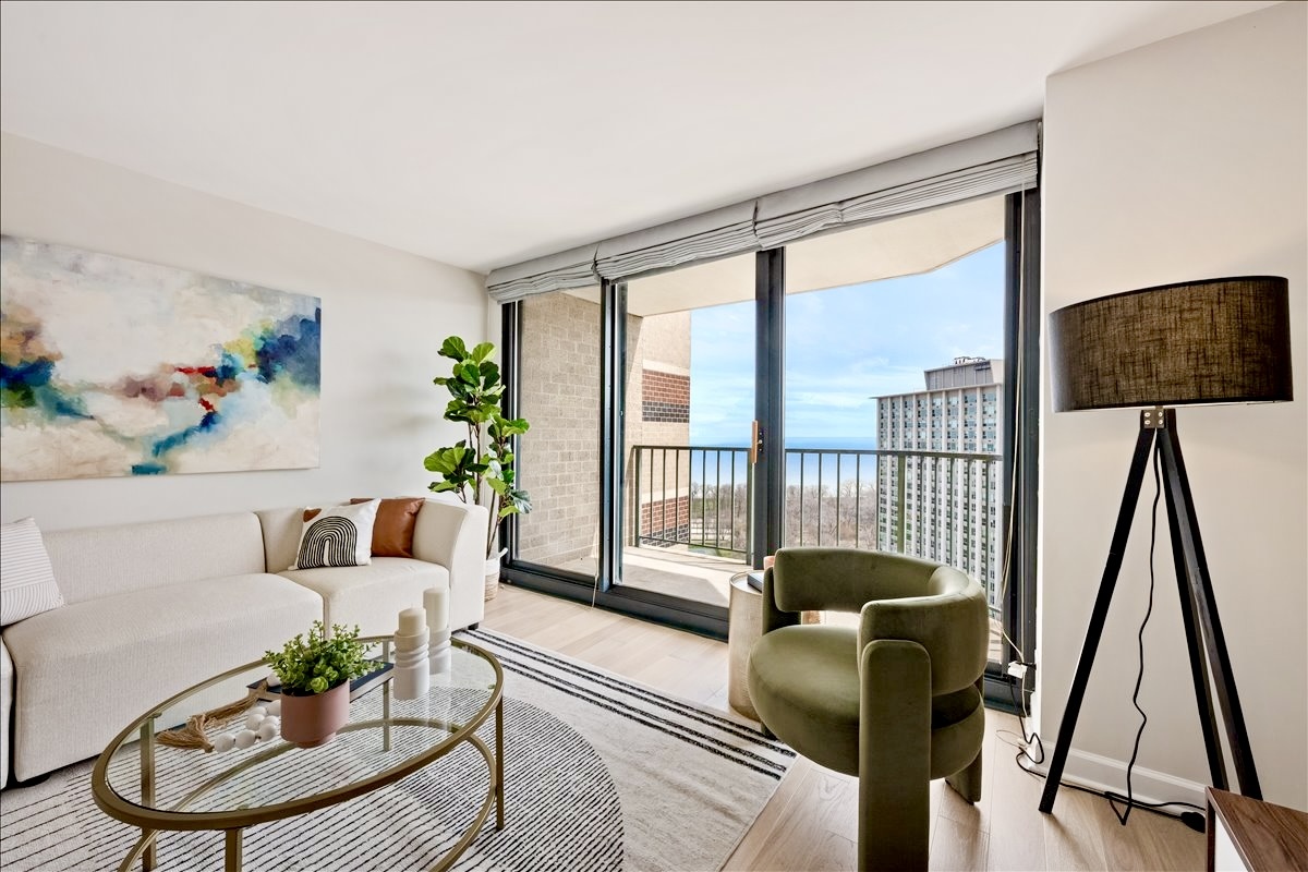 3660 N Lake Shore Drive 2507