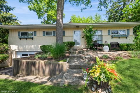 595 Ravinia Road Highland Park IL 60035