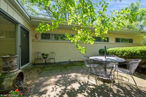 Tiny photo for 595 Ravinia Road, Highland Park, IL 60035 (MLS # 12590597)