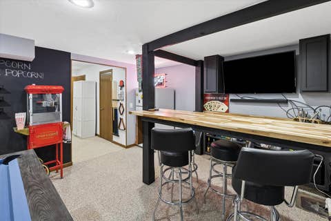 Tiny photo for 4429 Belle Avenue, Davenport, IA 52807 (MLS # 12716469)