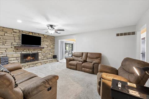 Tiny photo for 4429 Belle Avenue, Davenport, IA 52807 (MLS # 12716469)