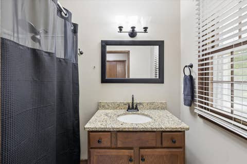 Tiny photo for 4429 Belle Avenue, Davenport, IA 52807 (MLS # 12716469)