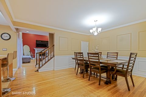 Tiny photo for 233 Lakeview Lane, Bloomingdale, IL 60108 (MLS # 12579354)