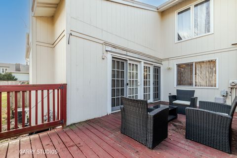 Tiny photo for 233 Lakeview Lane, Bloomingdale, IL 60108 (MLS # 12579354)