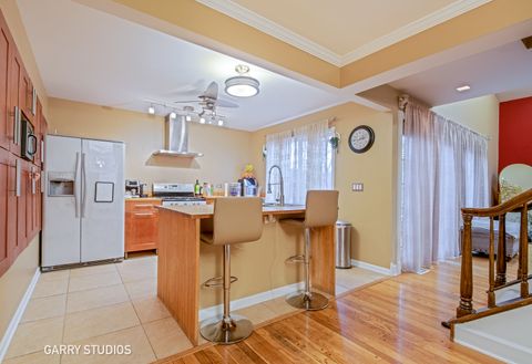 Tiny photo for 233 Lakeview Lane, Bloomingdale, IL 60108 (MLS # 12579354)