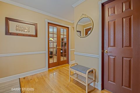 Tiny photo for 233 Lakeview Lane, Bloomingdale, IL 60108 (MLS # 12579354)