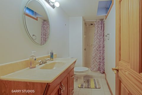 Tiny photo for 233 Lakeview Lane, Bloomingdale, IL 60108 (MLS # 12579354)