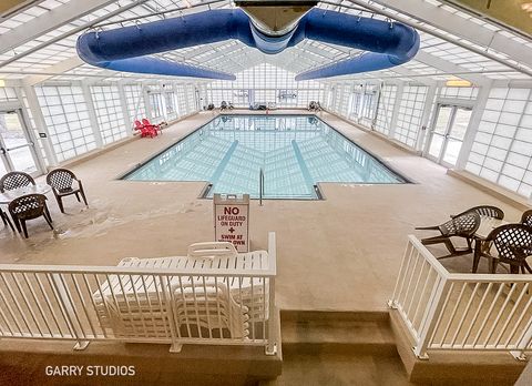 Tiny photo for 233 Lakeview Lane, Bloomingdale, IL 60108 (MLS # 12579354)