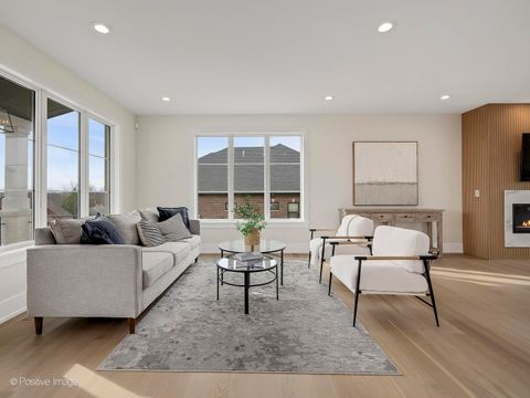 Tiny photo for Willow Springs, IL 60480 (MLS # 12579704)