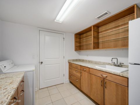 Tiny photo for 709 S Oak Park Avenue, Oak Park, IL 60304 (MLS # 12573413)