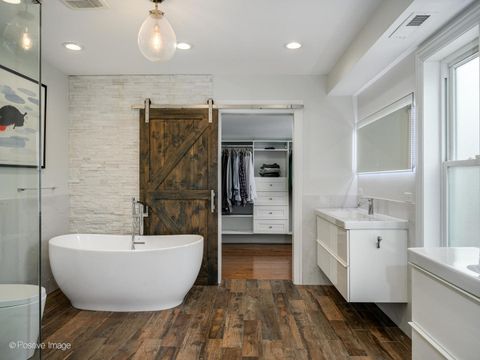 Tiny photo for 709 S Oak Park Avenue, Oak Park, IL 60304 (MLS # 12573413)