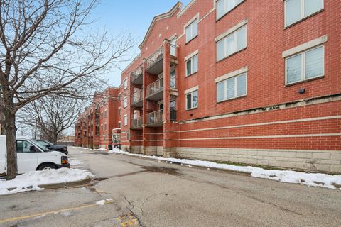 Tiny photo for 9864 LELAND Avenue #309, Schiller Park, IL 60176 (MLS # 12531446)
