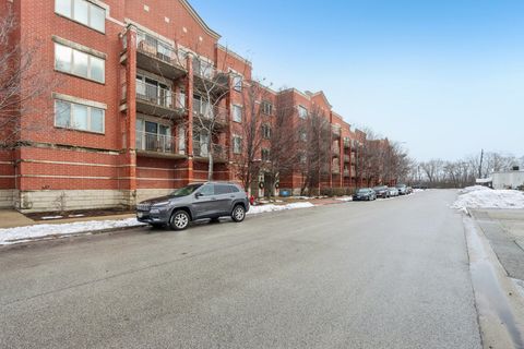Tiny photo for 9864 LELAND Avenue #309, Schiller Park, IL 60176 (MLS # 12531446)