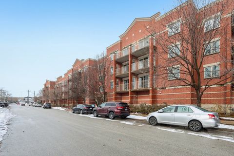 Tiny photo for 9864 LELAND Avenue #309, Schiller Park, IL 60176 (MLS # 12531446)