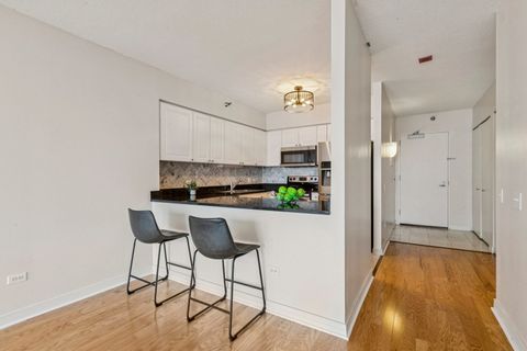 Tiny photo for 512 N MCCLURG Court #3912, Chicago, IL 60611 (MLS # 12498561)