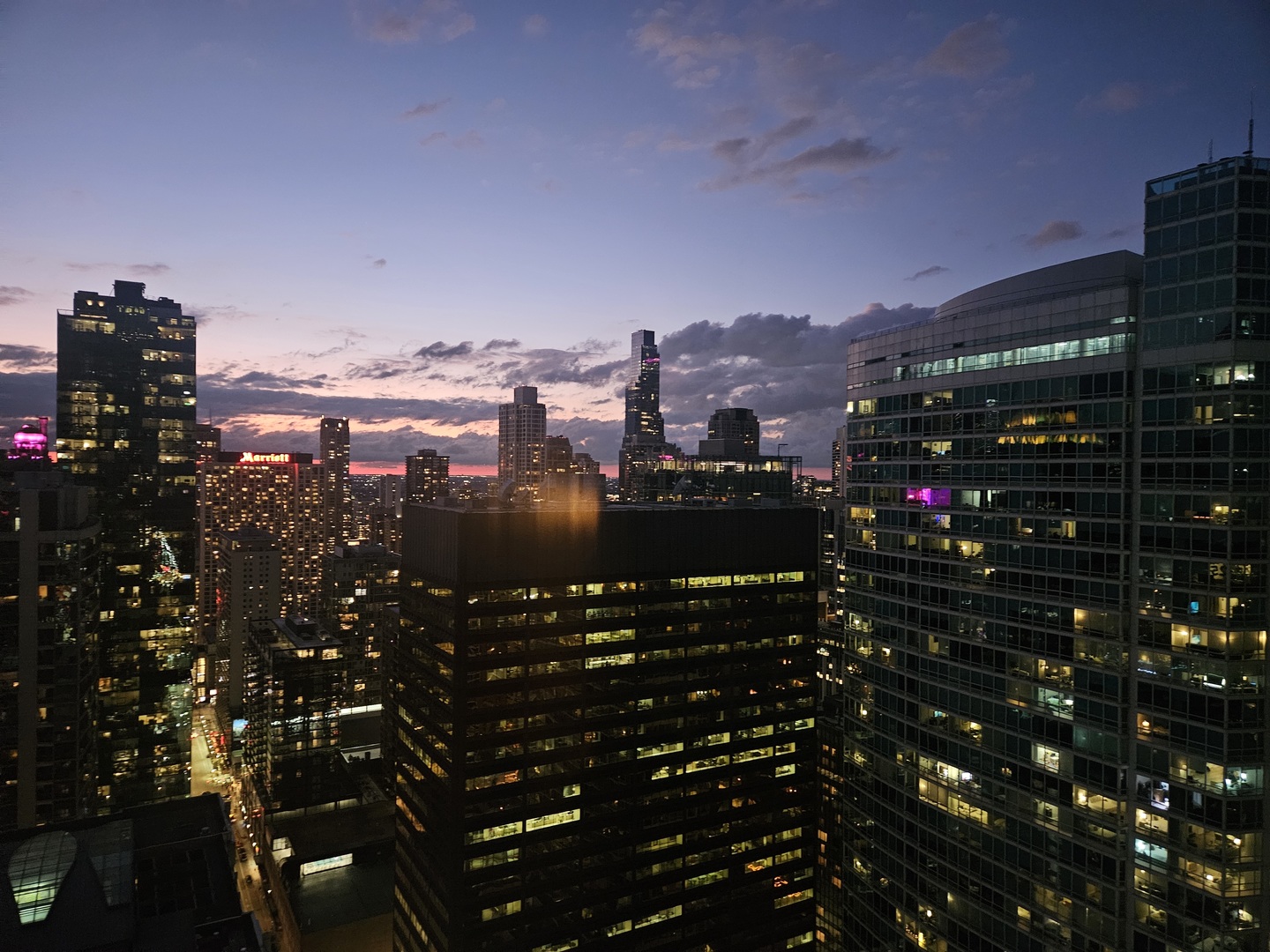 Chicago, Illinois 60611, United States, 1 Bedroom Bedrooms, ,1 BathroomBathrooms,Residential,Active,231538