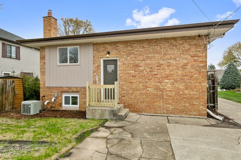 A home in Oak Lawn