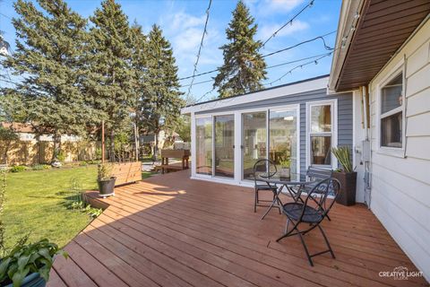 Tiny photo for 124 S Rosedale Avenue, Aurora, IL 60506 (MLS # 12589279)