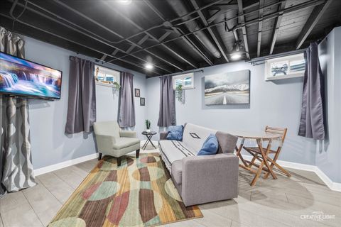 Tiny photo for 124 S Rosedale Avenue, Aurora, IL 60506 (MLS # 12589279)