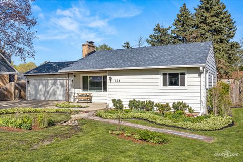 Tiny photo for 124 S Rosedale Avenue, Aurora, IL 60506 (MLS # 12589279)