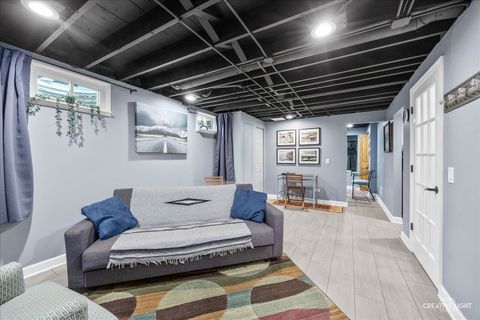 Tiny photo for 124 S Rosedale Avenue, Aurora, IL 60506 (MLS # 12589279)
