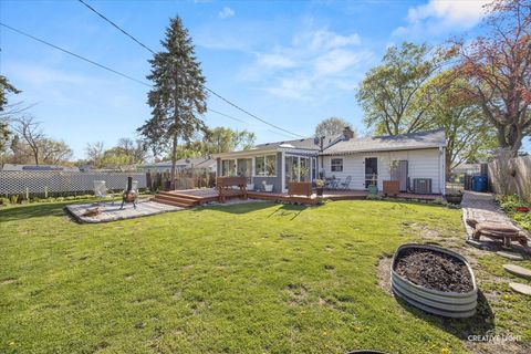 Tiny photo for 124 S Rosedale Avenue, Aurora, IL 60506 (MLS # 12589279)