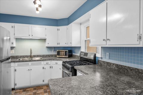 Tiny photo for 124 S Rosedale Avenue, Aurora, IL 60506 (MLS # 12589279)