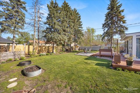 Tiny photo for 124 S Rosedale Avenue, Aurora, IL 60506 (MLS # 12589279)