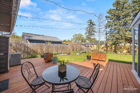 Tiny photo for 124 S Rosedale Avenue, Aurora, IL 60506 (MLS # 12589279)