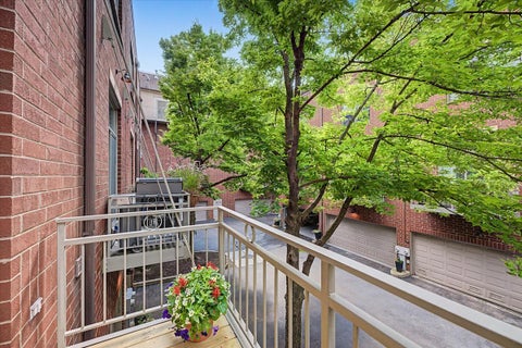 Tiny photo for 1910 S Prairie Avenue, Chicago, IL 60616 (MLS # 12720248)