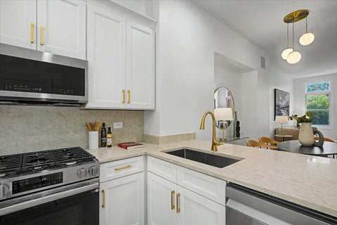 Tiny photo for 1910 S Prairie Avenue, Chicago, IL 60616 (MLS # 12720248)