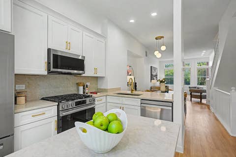 Tiny photo for 1910 S Prairie Avenue, Chicago, IL 60616 (MLS # 12720248)