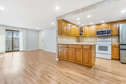 Tiny photo for 6728 W 64th Place #2B, Chicago, IL 60638 (MLS # 12572239)