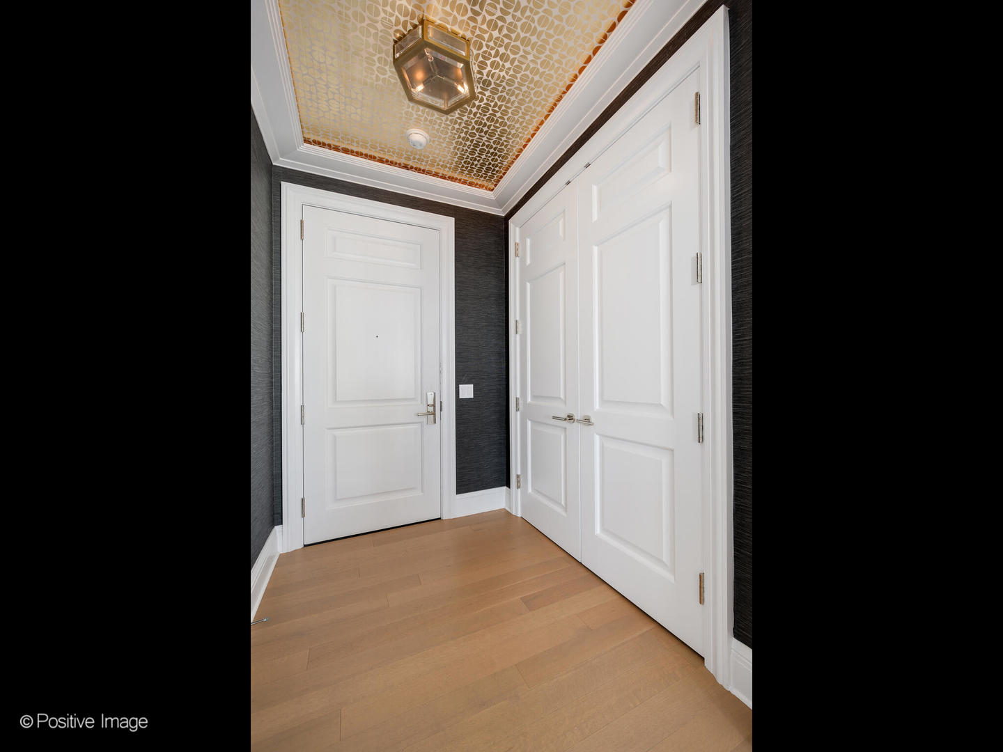 451 E Grand Avenue 4602