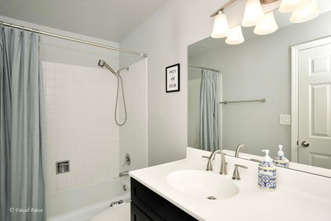 Tiny photo for Arlington Heights, IL 60005 (MLS # 12627105)