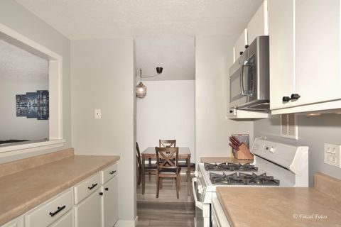 Tiny photo for Arlington Heights, IL 60005 (MLS # 12627105)