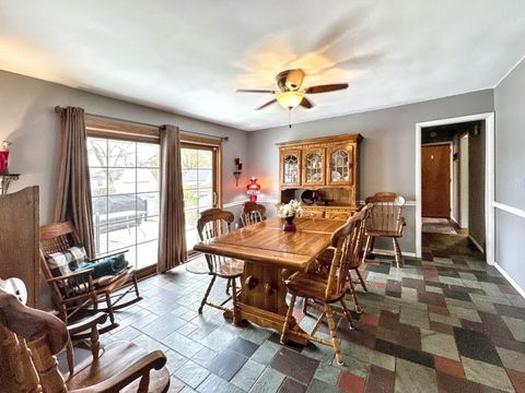 Tiny photo for 614 S Thomas Street, Gilman, IL 60938 (MLS # 12337563)