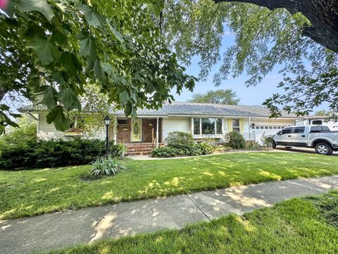 Photo of 614 S Thomas Street, Gilman, IL 60938 (MLS # 12337563)