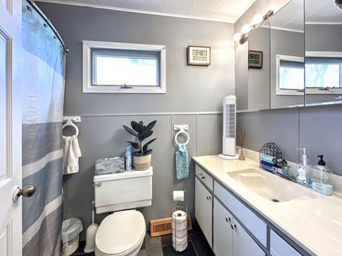 Tiny photo for 614 S Thomas Street, Gilman, IL 60938 (MLS # 12337563)