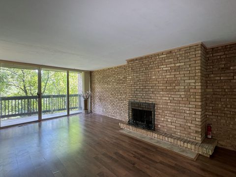 Tiny photo for 5600 Hillcrest Lane #1K, Lisle, IL 60532 (MLS # 12464130)