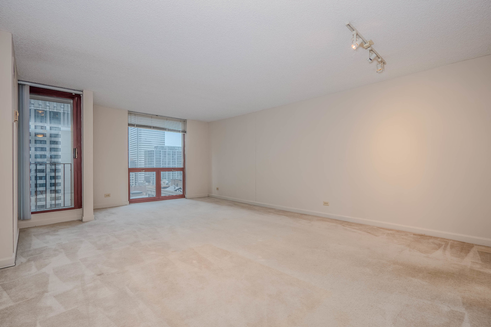 200 N Dearborn Street 2105