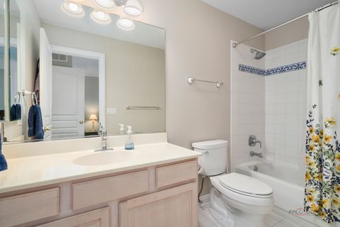 Tiny photo for 525 WHITE OAK Lane #26525, Lake Barrington, IL 60010 (MLS # 12670377)